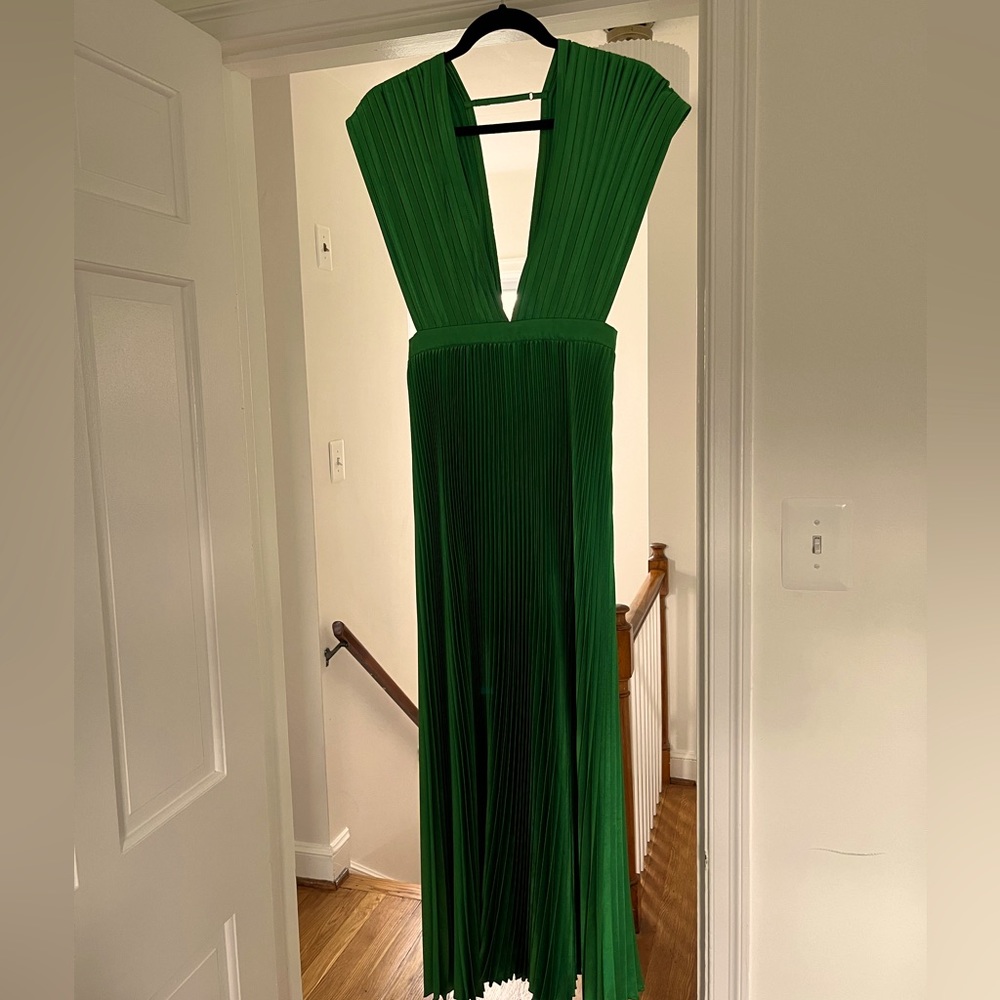 L’IDEE Gala midi dress in bright green